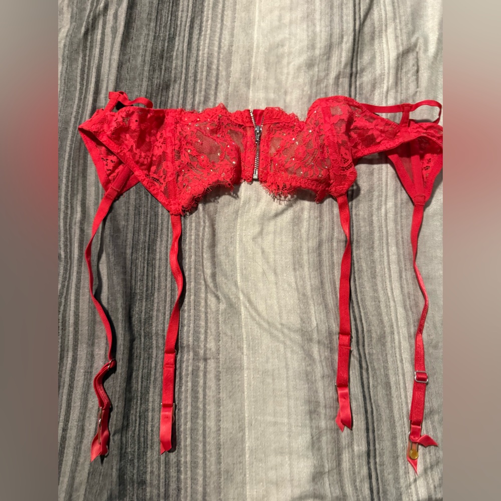 Victorias Secret Red Lace & Crystal Detailing Garter Belt ✨